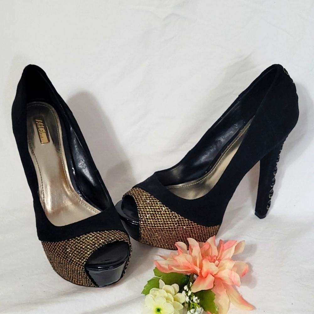 Wild Pair size 10 black & gold